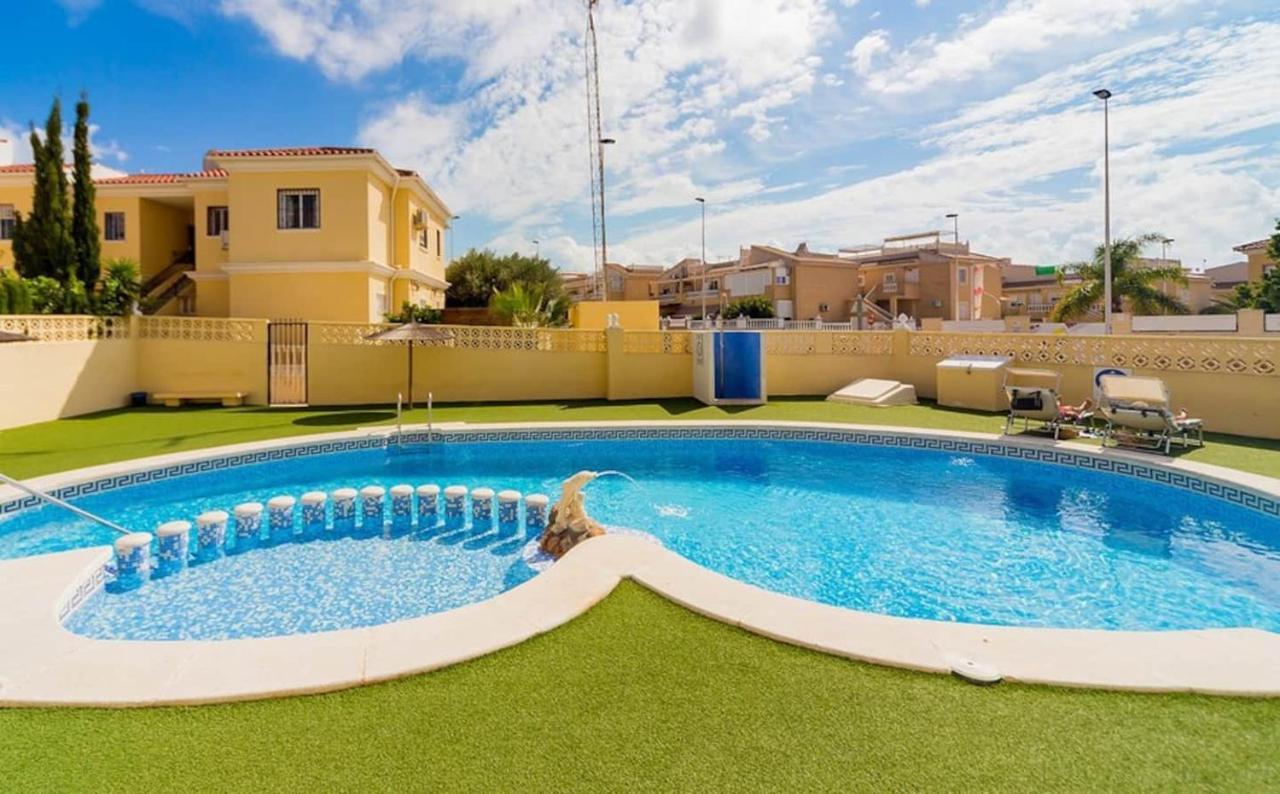 Nice Apartment In Quiet Area Aguas Nuevas Torrevieja Extérieur photo
